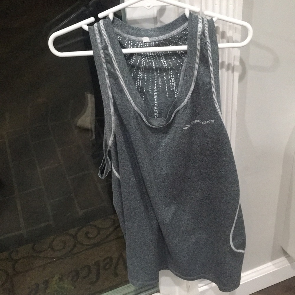 Grey razor back